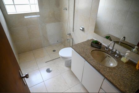 Casa à venda com 116m², 2 quartos e 6 vagas Casa à venda com 116m², 2 quartos e 6 vagasBanheiro