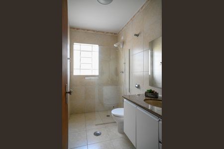 Casa à venda com 116m², 2 quartos e 6 vagas Casa à venda com 116m², 2 quartos e 6 vagasBanheiro