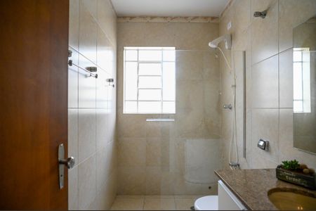 Casa à venda com 116m², 2 quartos e 6 vagas Casa à venda com 116m², 2 quartos e 6 vagasBanheiro