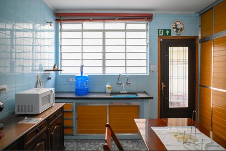 Casa à venda com 116m², 2 quartos e 6 vagas Casa à venda com 116m², 2 quartos e 6 vagasCozinha