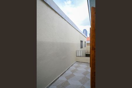 Casa à venda com 116m², 2 quartos e 6 vagas Casa à venda com 116m², 2 quartos e 6 vagasSacada Quarto 1