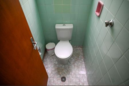 Casa à venda com 116m², 2 quartos e 6 vagas Casa à venda com 116m², 2 quartos e 6 vagasLavabo