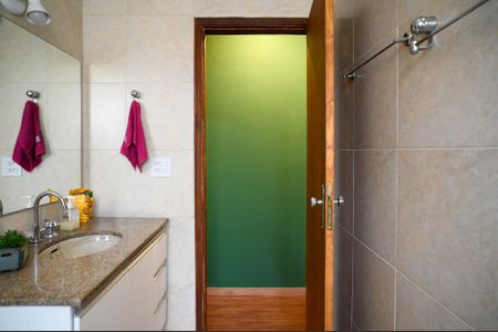 Casa à venda com 116m², 2 quartos e 6 vagas Casa à venda com 116m², 2 quartos e 6 vagasBanheiro