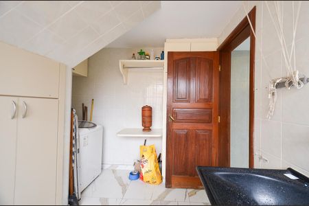 Casa à venda com 250m², 3 quartos e 4 vagasÁrea de Serviço