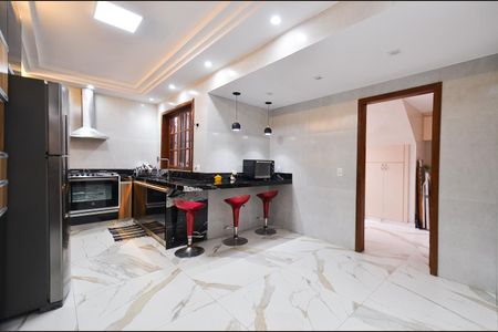 Casa à venda com 250m², 3 quartos e 4 vagasCozinha