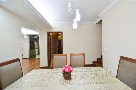 Sala de Jantar de casa à venda com 3 quartos, 250m² em Fernão Dias, Belo Horizonte