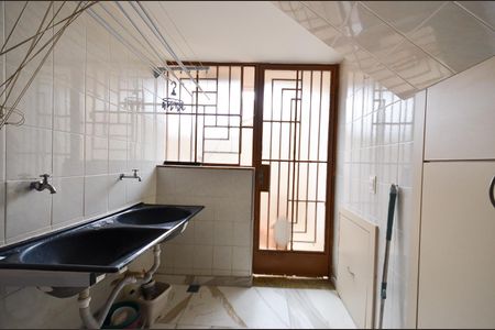 Casa à venda com 250m², 3 quartos e 4 vagasÁrea de Serviço