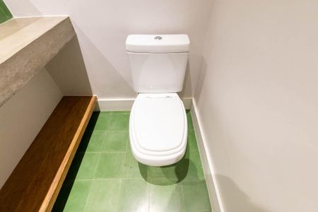 Lavabo de apartamento para alugar com 2 quartos, 130m² em Higienópolis, São Paulo