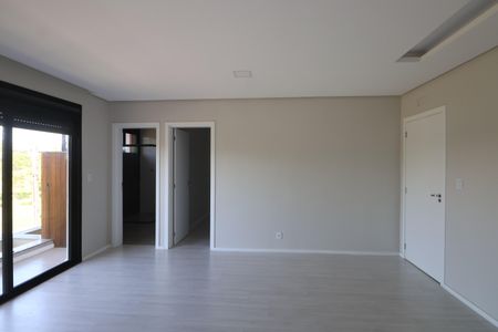 Casa à venda com 215m², 5 quartos e 2 vagasSuite