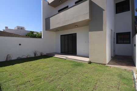Casa à venda com 215m², 5 quartos e 2 vagasÁrea externa