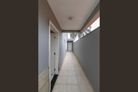 Casa à venda com 300m², 4 quartos e 4 vagasCorredor