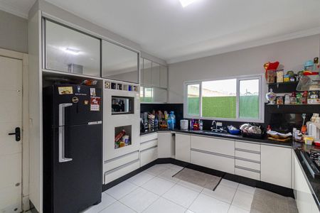 Casa à venda com 300m², 4 quartos e 4 vagasCozinha