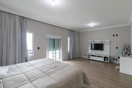 Casa à venda com 300m², 4 quartos e 4 vagasSuíte 1