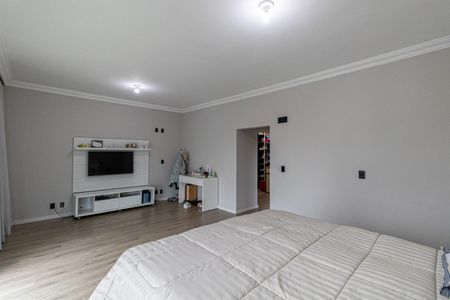 Casa à venda com 300m², 4 quartos e 4 vagasSuíte 1