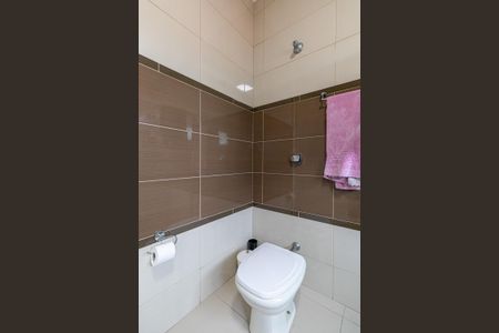 Casa à venda com 300m², 4 quartos e 4 vagasBanheiro Suíte 1