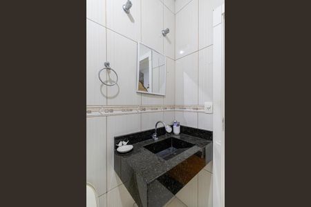 Casa à venda com 300m², 4 quartos e 4 vagasBanheiro de Serviço