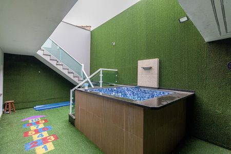 Casa à venda com 300m², 4 quartos e 4 vagasPiscina