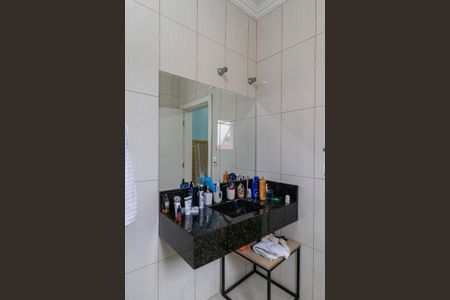 Casa à venda com 300m², 4 quartos e 4 vagasBanheiro Suíte 3