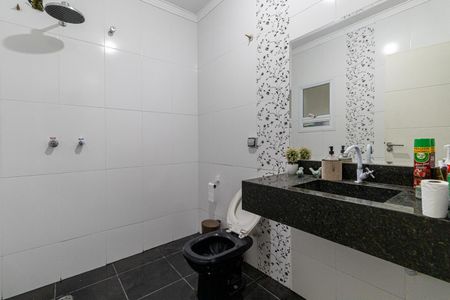 Casa à venda com 300m², 4 quartos e 4 vagasBanheiro Externo