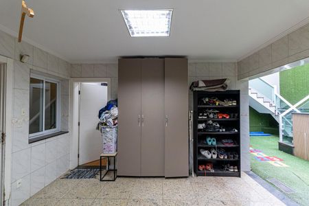 Casa à venda com 300m², 4 quartos e 4 vagasÁrea de Serviço