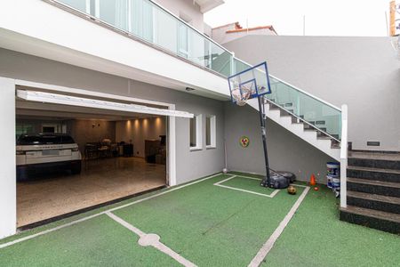 Casa à venda com 300m², 4 quartos e 4 vagasGaragem
