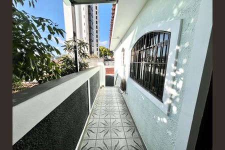 Casa à venda com 164m², 3 quartos e 3 vagasCorredor