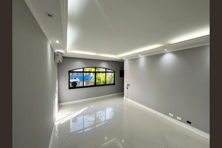 Casa à venda com 164m², 3 quartos e 3 vagasSala