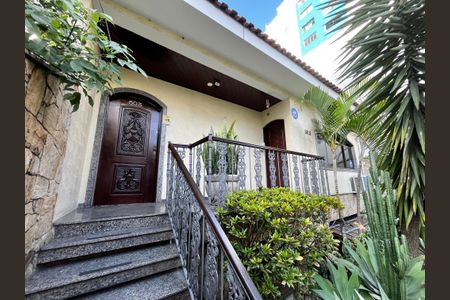 Casa à venda com 164m², 3 quartos e 3 vagasEntrada