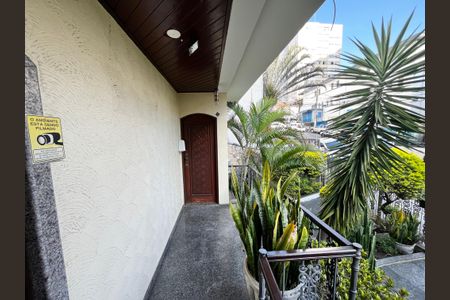 Casa à venda com 164m², 3 quartos e 3 vagasEntrada