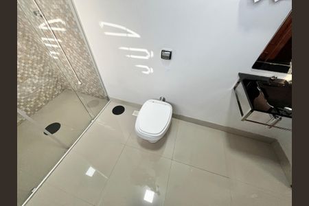 Casa à venda com 164m², 3 quartos e 3 vagasBanheiro da Suíte