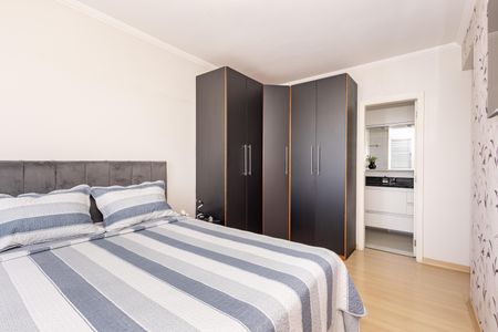 Apartamento à venda com 154m², 3 quartos e 4 vagas Apartamento à venda com 154m², 3 quartos e 4 vagasQuarto