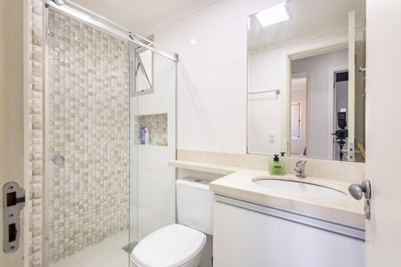 Apartamento à venda com 154m², 3 quartos e 4 vagas Apartamento à venda com 154m², 3 quartos e 4 vagasBanheiro