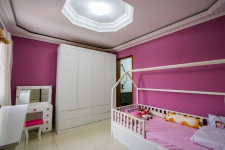 Casa à venda com 215m², 3 quartos e 2 vagasQuarto 3 - Suíte