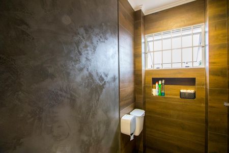 Casa à venda com 215m², 3 quartos e 2 vagasBanheiro social