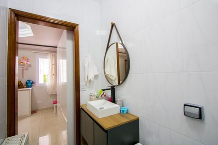 Casa à venda com 215m², 3 quartos e 2 vagasBanheiro do quarto 3