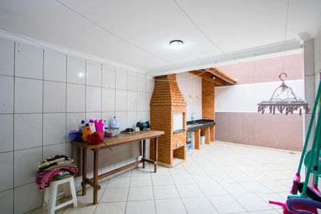 Casa à venda com 215m², 3 quartos e 2 vagasÁrea de serviço