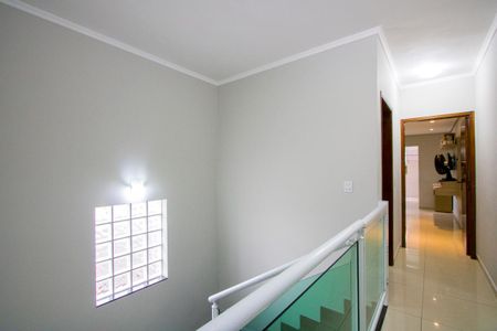 Casa à venda com 215m², 3 quartos e 2 vagasCorredor