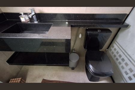 Casa à venda com 133m², 3 quartos e 2 vagasBanheiro Suíte 2
