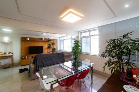 Apartamento à venda com 105m², 3 quartos e 1 vagaSala