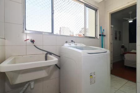 Apartamento à venda com 65m², 3 quartos e 1 vagaÁrea de Serviço
