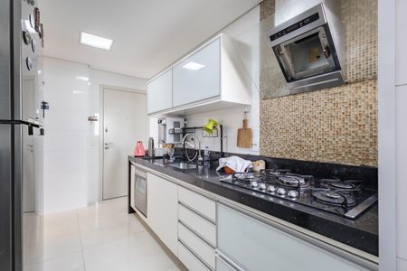 Apartamento à venda com 122m², 4 quartos e 2 vagas Apartamento à venda com 122m², 4 quartos e 2 vagasCozinha