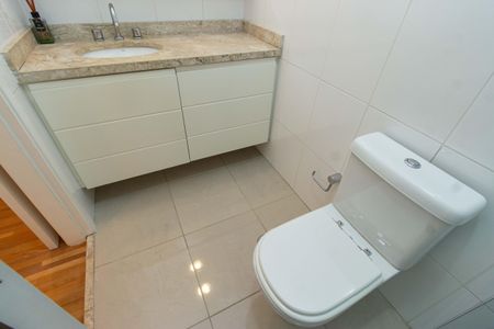 Apartamento para alugar com 100m², 2 quartos e 3 vagas Apartamento para alugar com 100m², 2 quartos e 3 vagasBanheiro da Suíte 2