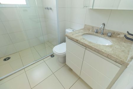Apartamento para alugar com 100m², 2 quartos e 3 vagas Apartamento para alugar com 100m², 2 quartos e 3 vagasBanheiro da Suíte 1