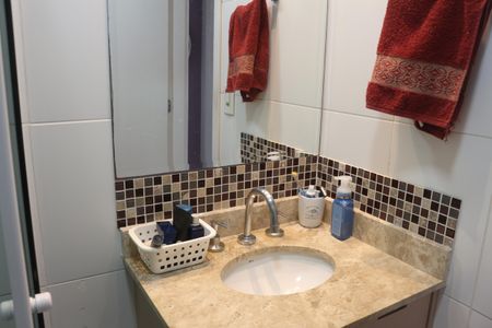 Apartamento à venda com 71m², 3 quartos e 2 vagasBanheiro 1