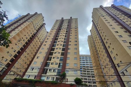 Apartamento à venda com 71m², 3 quartos e 2 vagas Apartamento à venda com 71m², 3 quartos e 2 vagasFachada
