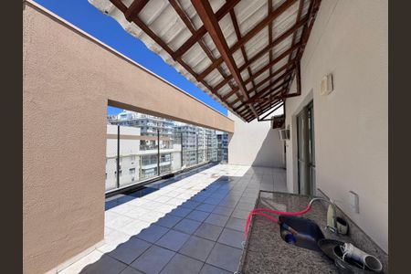 Apartamento para alugar com 211m², 3 quartos e 2 vagasTerraço