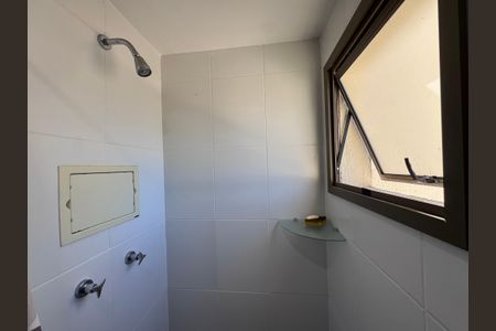 Apartamento para alugar com 211m², 3 quartos e 2 vagasBanheiro Social - Segundo Andar