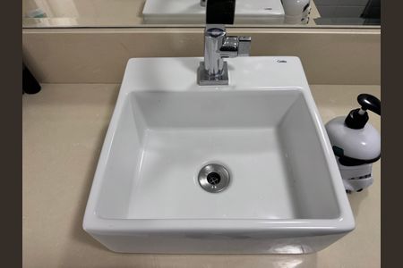 Apartamento para alugar com 211m², 3 quartos e 2 vagasBanheiro Social