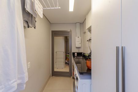 Apartamento à venda com 168m², 3 quartos e 3 vagas Apartamento à venda com 168m², 3 quartos e 3 vagasÁrea de Serviço