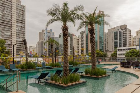 Apartamento à venda com 168m², 3 quartos e 3 vagas Apartamento à venda com 168m², 3 quartos e 3 vagasPiscina